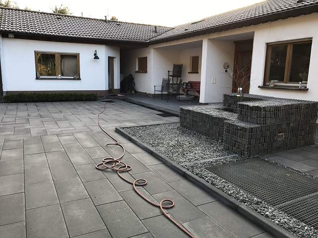 Bei Hebbecker Garten- und Landschaftsbau möchten wir, dass Sie mit Ihrer neuen Außenanlage glücklich sind.